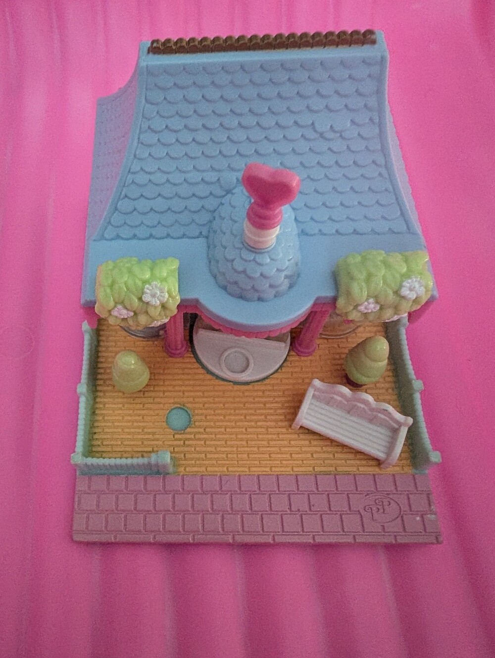 Vintage Polly Pocket Dress Shop